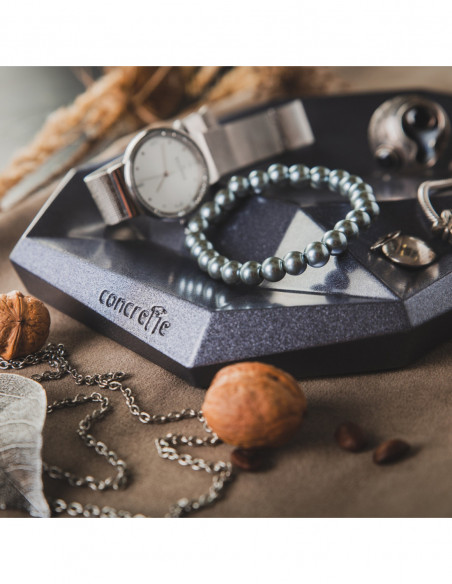 Patera Low-Poly Steel Poli